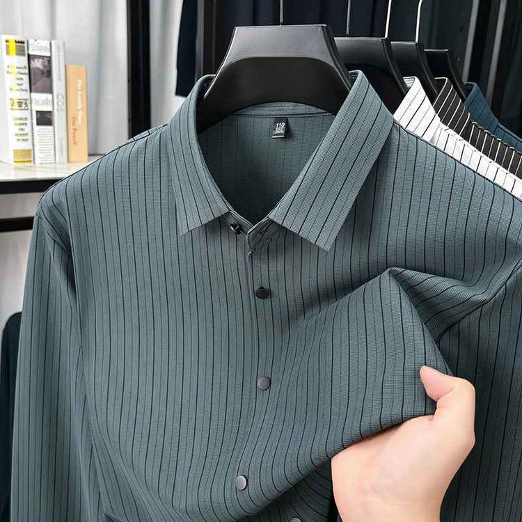 Spring And Autumn New Vertical Striped Shirt Men