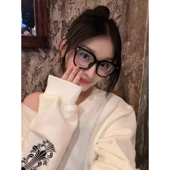 Sanskrit Letter Sweatshirt for Stylish Comfort - Round Neck Loose Fit