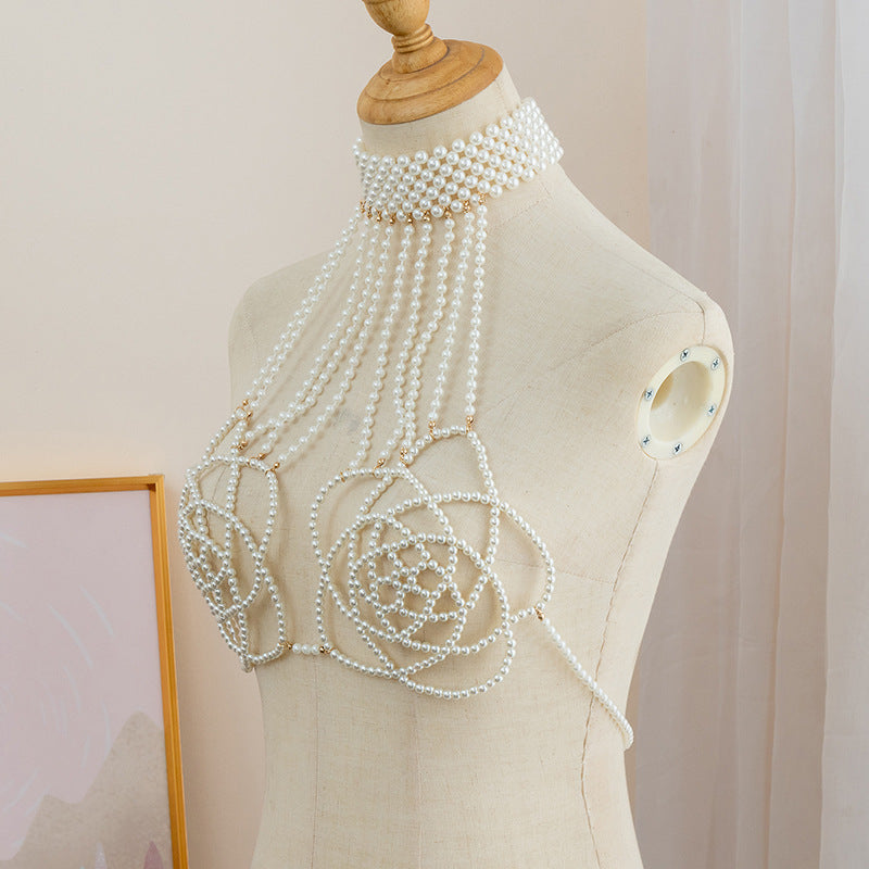 New Fashion Pearl Rose Pattern Chest Necklace.