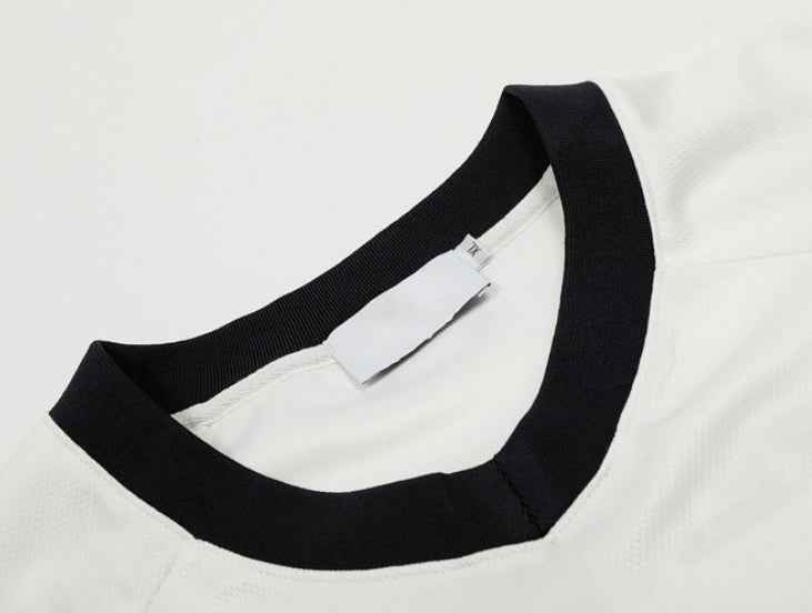 American Retro Long Sleeve T-shirt for Men with Stitching Design