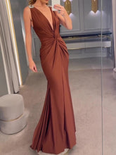 Elegant Deep V-Neck Evening Dress for Timeless Sophistication - Florence Luxe