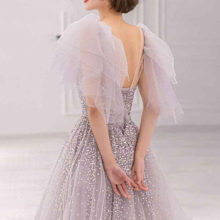 Fly-Sleeve Grey Light Luxury Banquet Dress for Socialites and Elegant Events