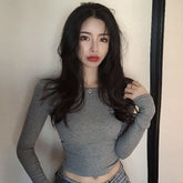 Back-exposed Long-sleeved T-shirt for Women - Autumn Skinny V-neck Cropped Top - Florence Luxe