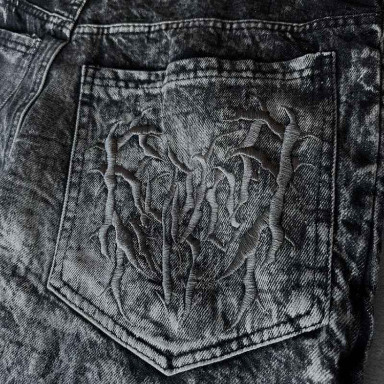 High Street Spider Embroidery Jeans - Trendy Denim with Unique Patch Design