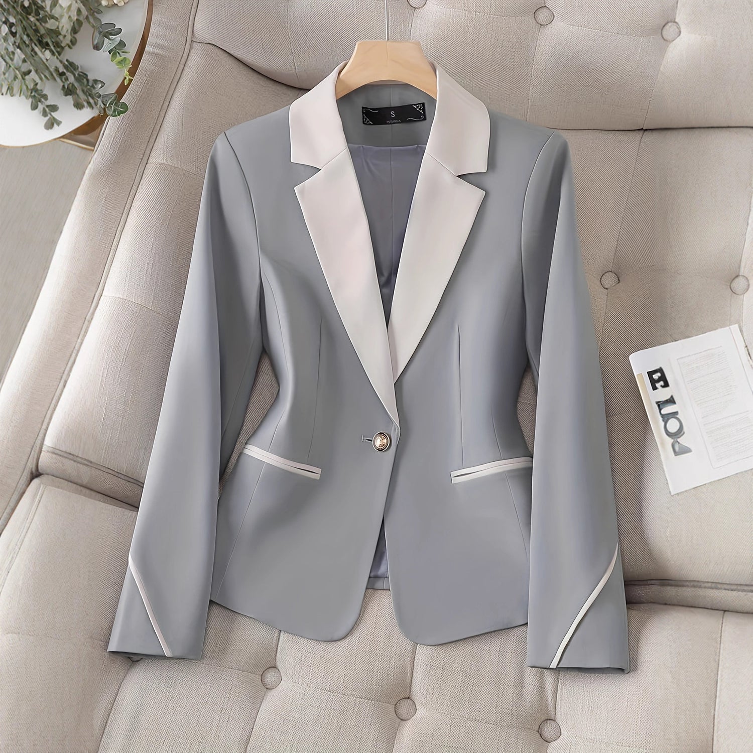 Elegant Fashion High-end Contrast Color Temperament Coat.
