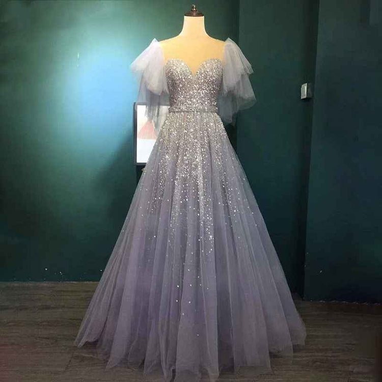 Fly-Sleeve Grey Light Luxury Banquet Dress for Socialites and Elegant Events